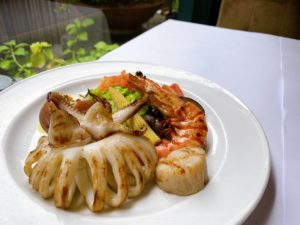 經典牛排館海鮮拼盤(海大蝦、干貝、冰卷)
